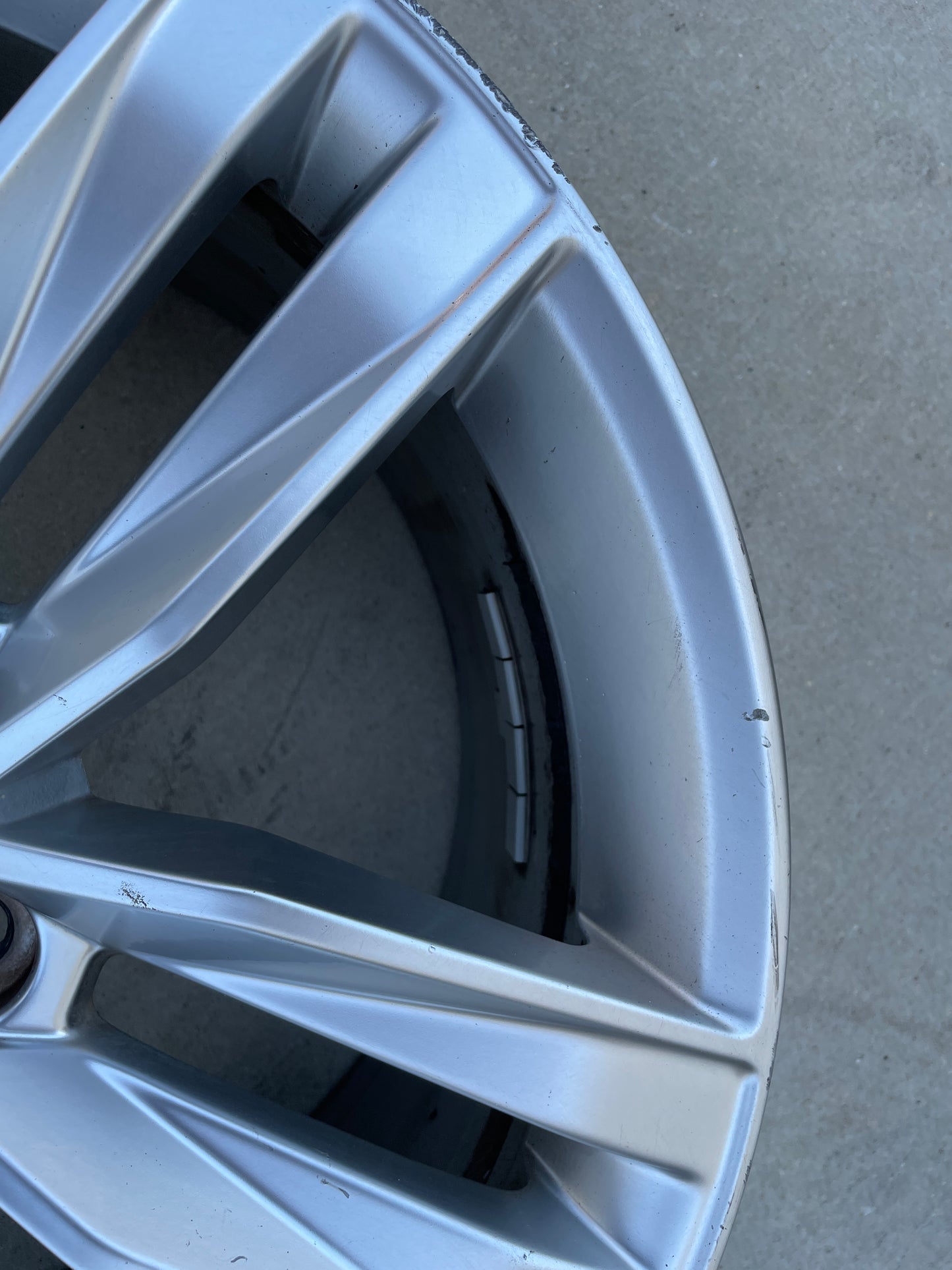 2018 Chevrolet Camaro SS Wheels Set OEM - Day's Parts Yard
