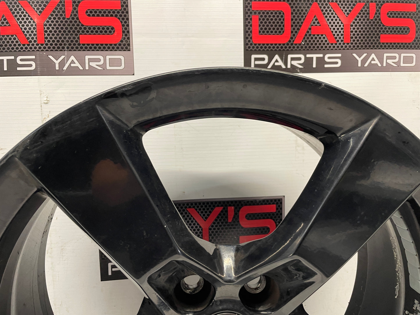 2010 Chevy Camaro SS Front Wheel 20X8 OEM - Day's Parts Yard