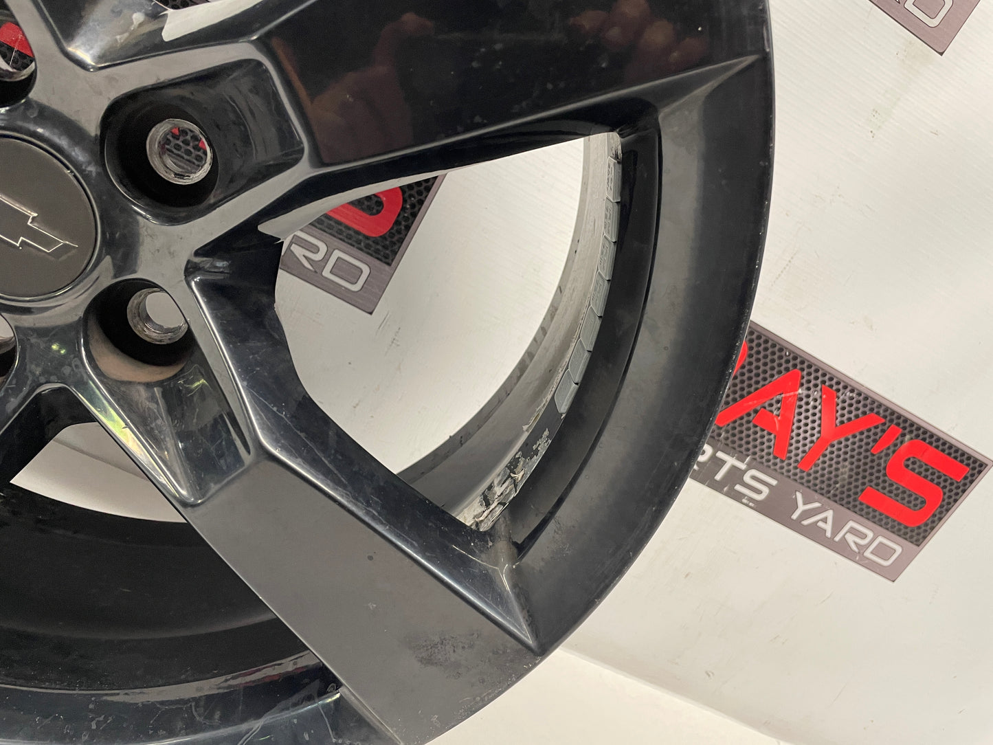 2010 Chevy Camaro SS Front Wheel 20X8 OEM - Day's Parts Yard