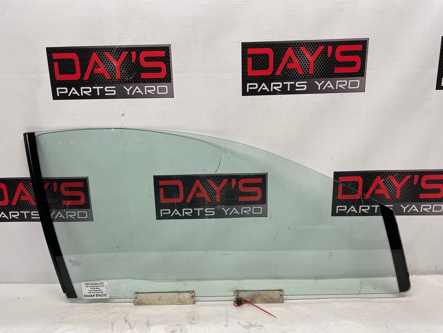 2006 Pontiac GTO RH Passenger Door Window Glass OEM - Day's Parts Yard