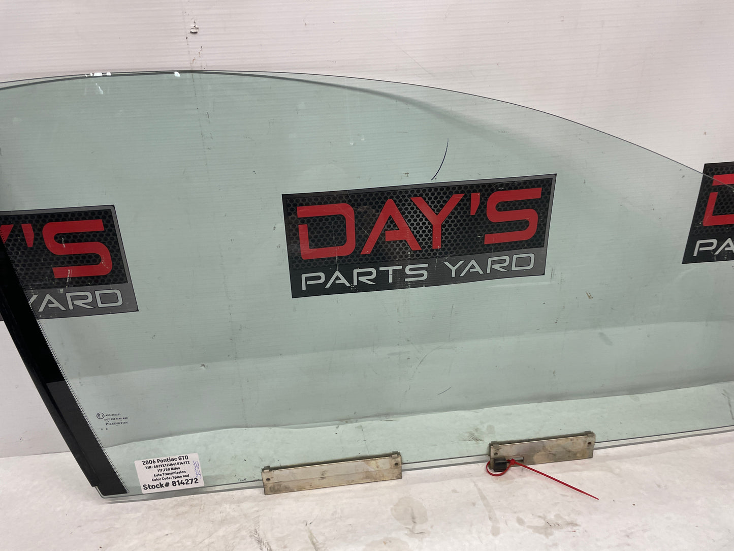 2006 Pontiac GTO RH Passenger Door Window Glass OEM - Day's Parts Yard