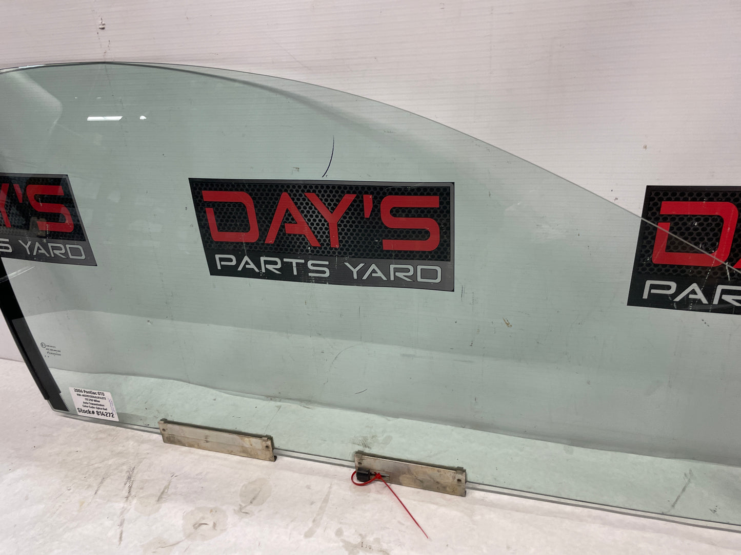 2006 Pontiac GTO RH Passenger Door Window Glass OEM - Day's Parts Yard