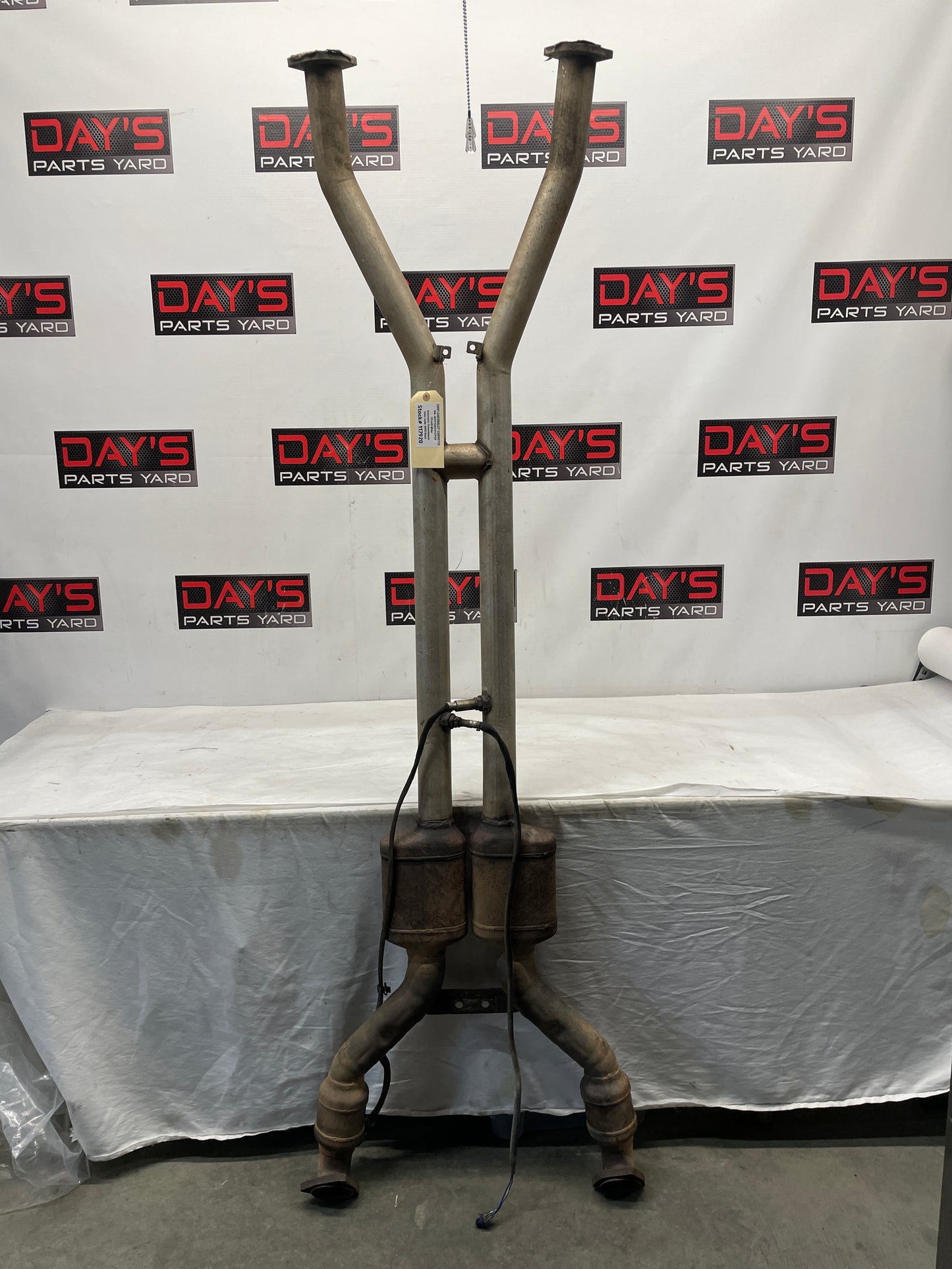2001 Chevy C5 Corvette Mid Center Muffler Exhaust X H PIPE OEM - Day's Parts Yard