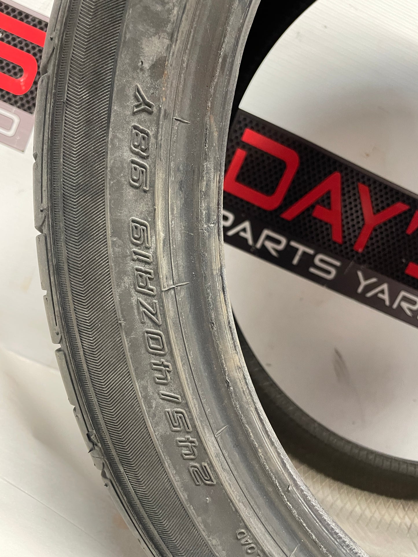 Sumitomo HTR Z III245/40ZR19 Tire - Day's Parts Yard