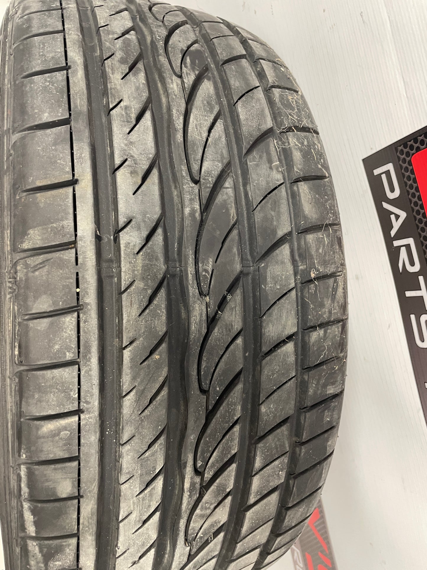 Sumitomo HTR Z III245/40ZR19 Tire - Day's Parts Yard