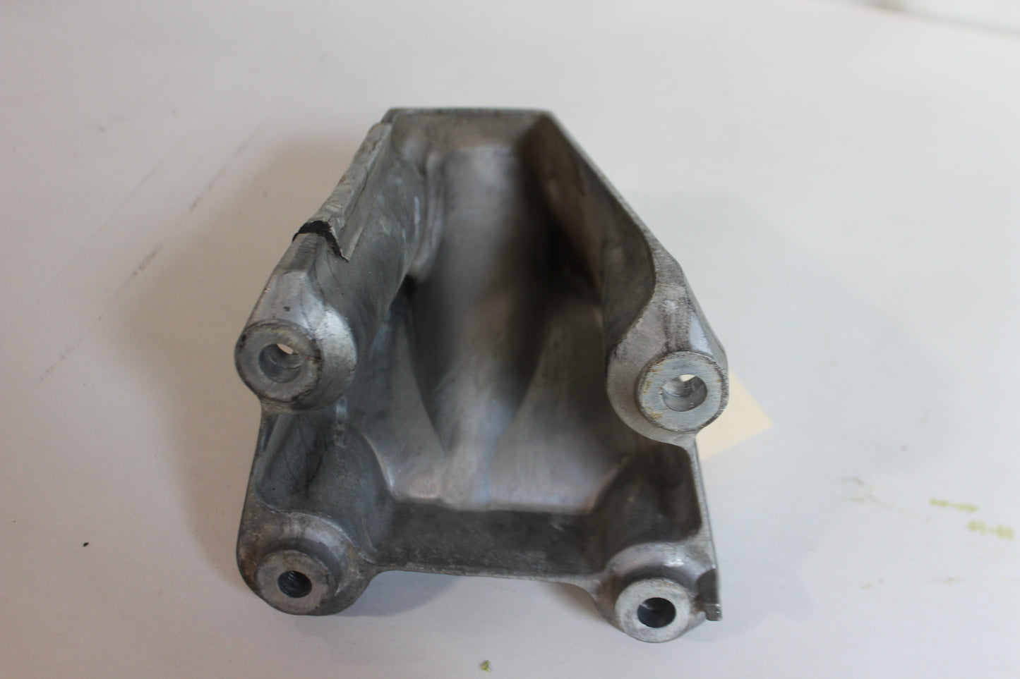 2013 Chevy Camaro ZL1 RH Passenger Engine Motor Mount Stand OEM - Day's Parts Yard