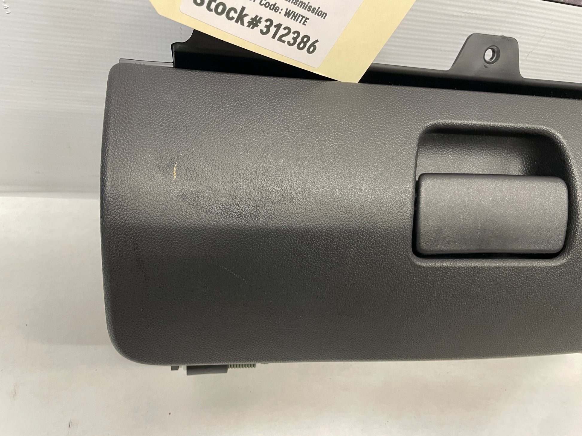 2022 GMC Sierra C2500 Upper Glove Box Dash Compartment OEM - Day's Parts Yard