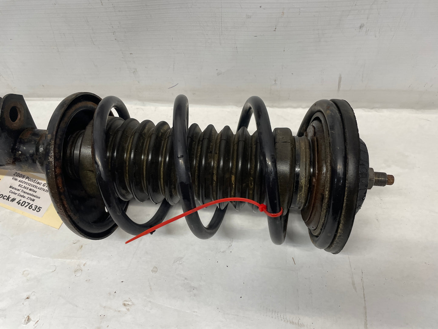 2005 Pontiac GTO RH Passenger Front Strut Assembly OEM - Day's Parts Yard