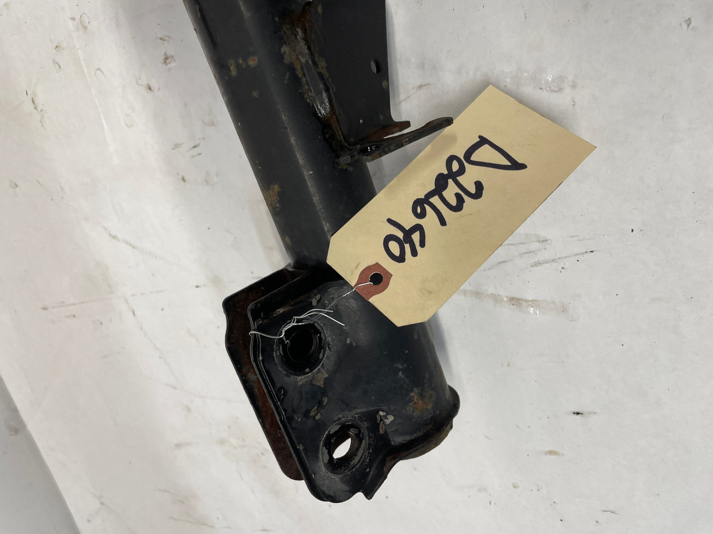 2005 Pontiac GTO RH Passenger Front Strut Assembly OEM - Day's Parts Yard