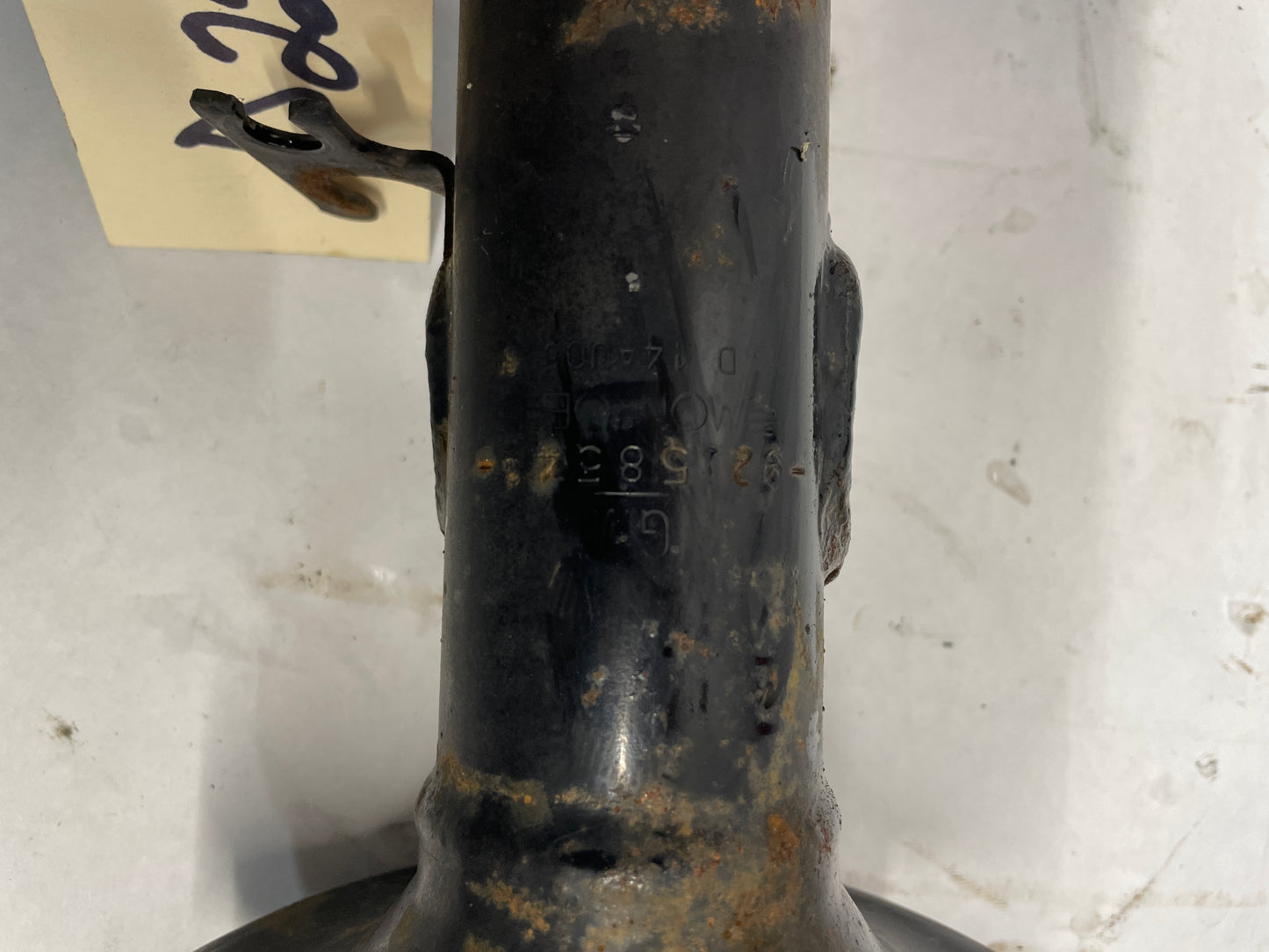 2005 Pontiac GTO RH Passenger Front Strut Assembly OEM - Day's Parts Yard