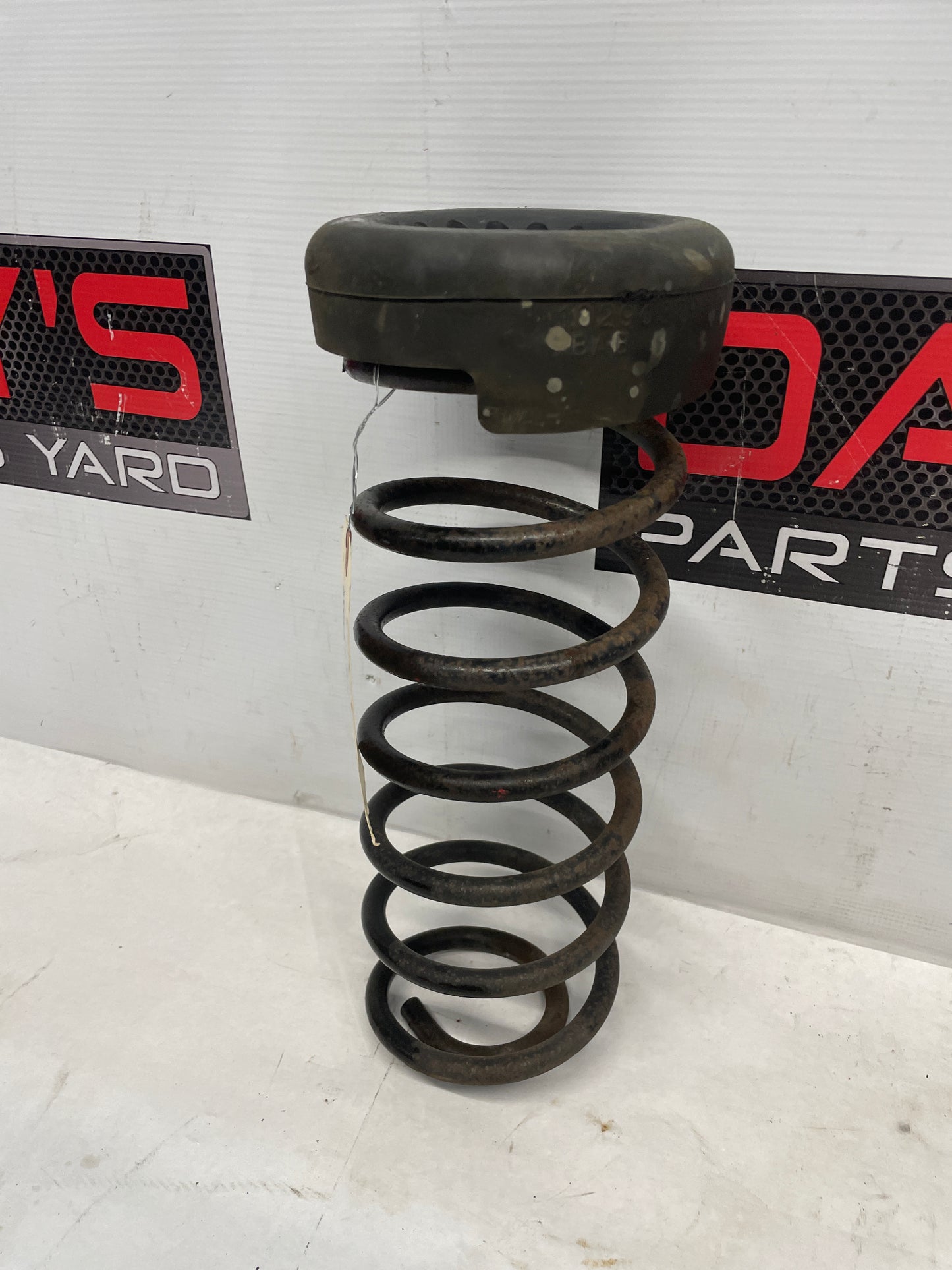 2000 Pontiac Firebird Formula LH & RH Rear Coil Over Springs w/ Isolator Set OEM - Day's Parts Yard
