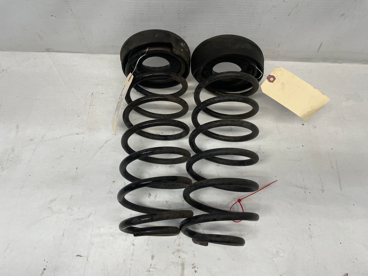2000 Pontiac Firebird Formula LH & RH Rear Coil Over Springs w/ Isolator Set OEM - Day's Parts Yard