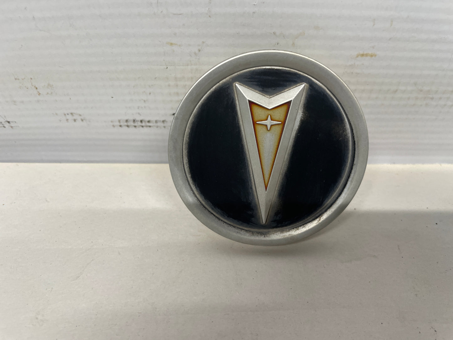 2004 Pontiac GTO Wheel Center Cap OEM - Day's Parts Yard