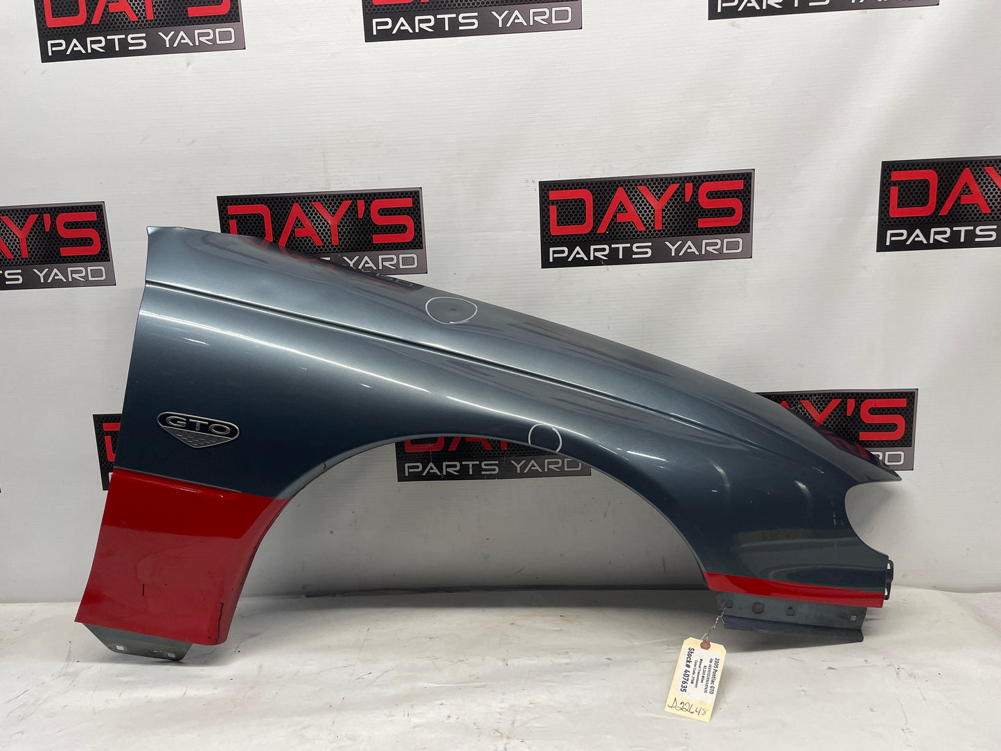 2005 Pontiac GTO RH Passenger Front Fender OEM LOCAL PICK UP - Day's Parts Yard