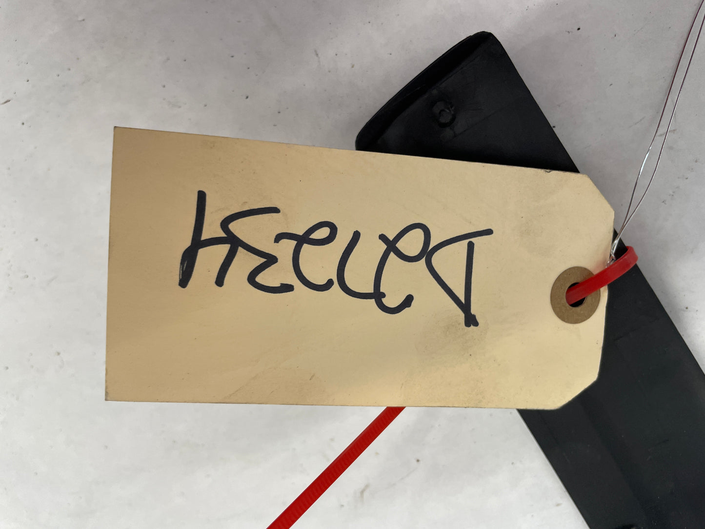 2005 Pontiac GTO RH Passenger Exterior B Pillar Window Trim Cover Applique Molding OEM - Day's Parts Yard