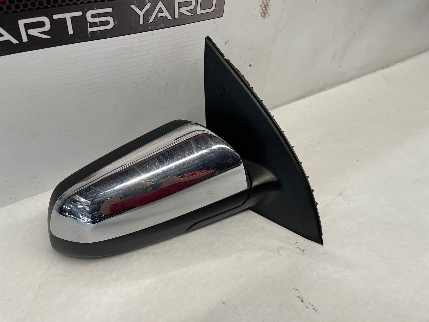 2009 Pontiac G8 Base RH Passenger Exterior Mirror OEM - Day's Parts Yard