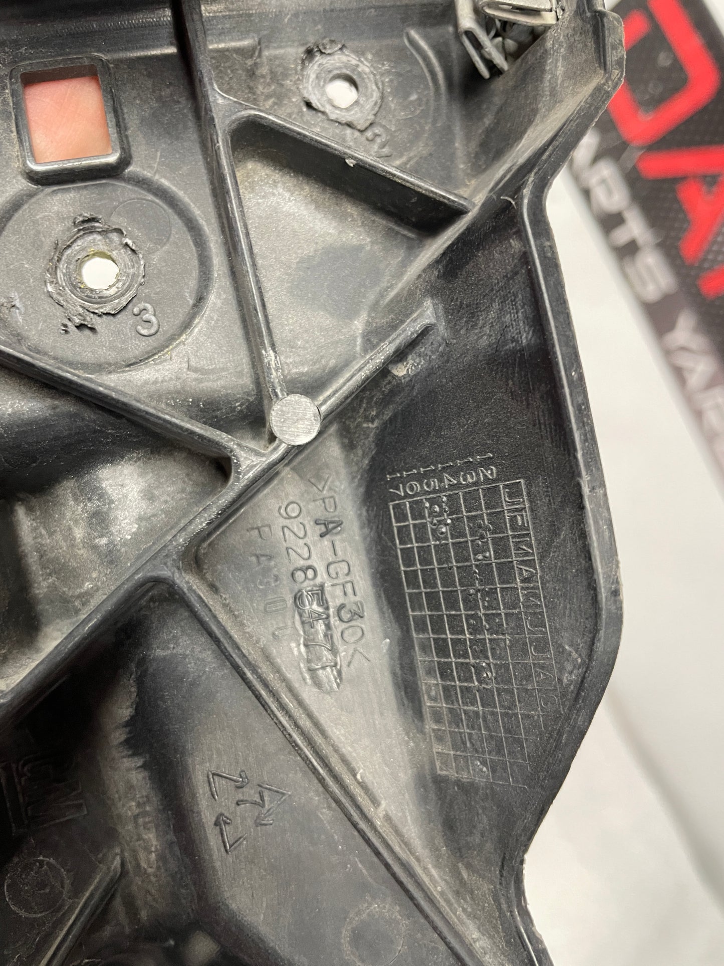 2015 Chevy SS Sedan LH Driver Fender Bumper Bracket OEM - Day's Parts Yard