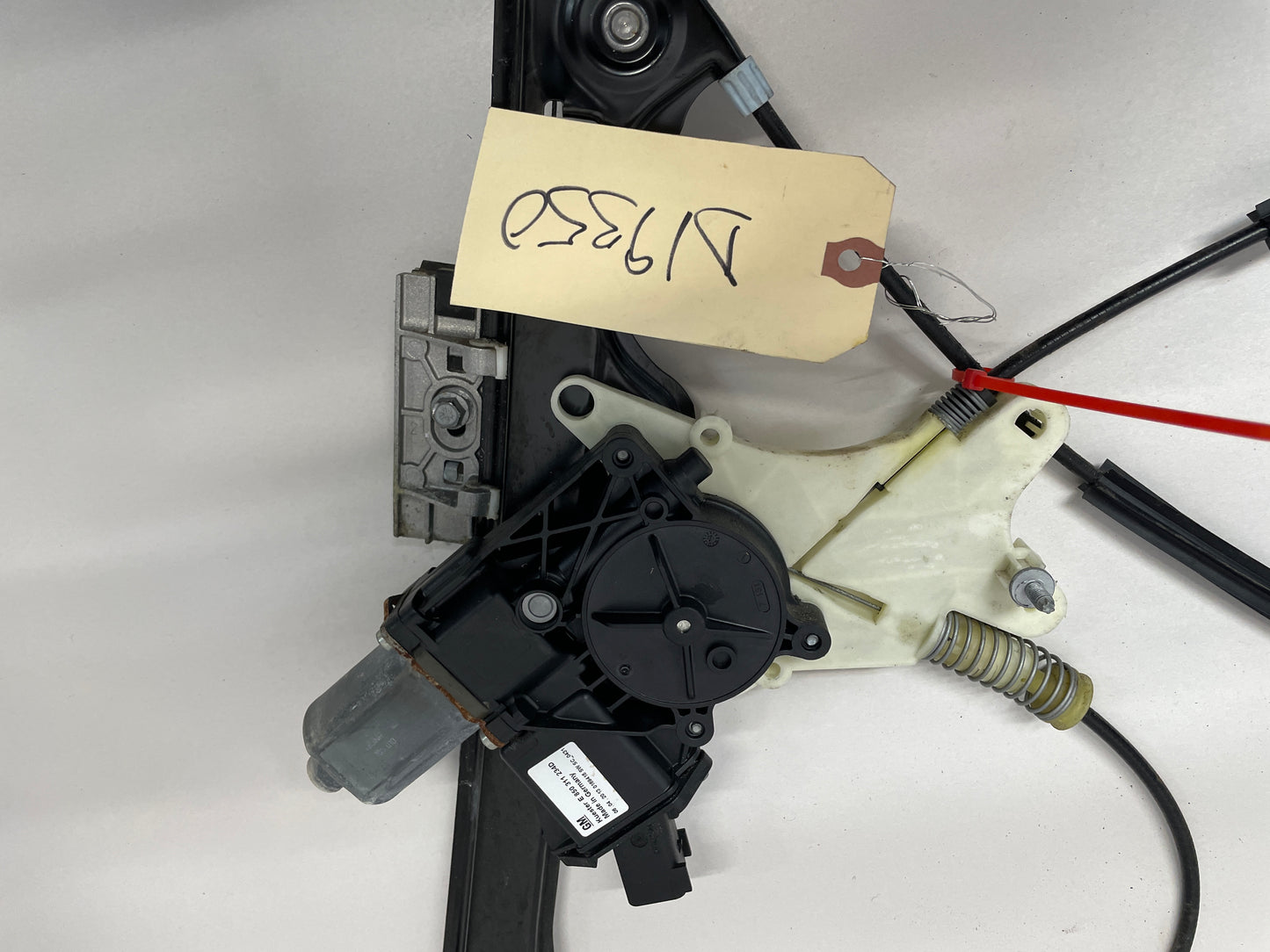 2014 Cadillac CTS-V Coupe RH Passenger Window Regulator w/ Motor OEM - Day's Parts Yard