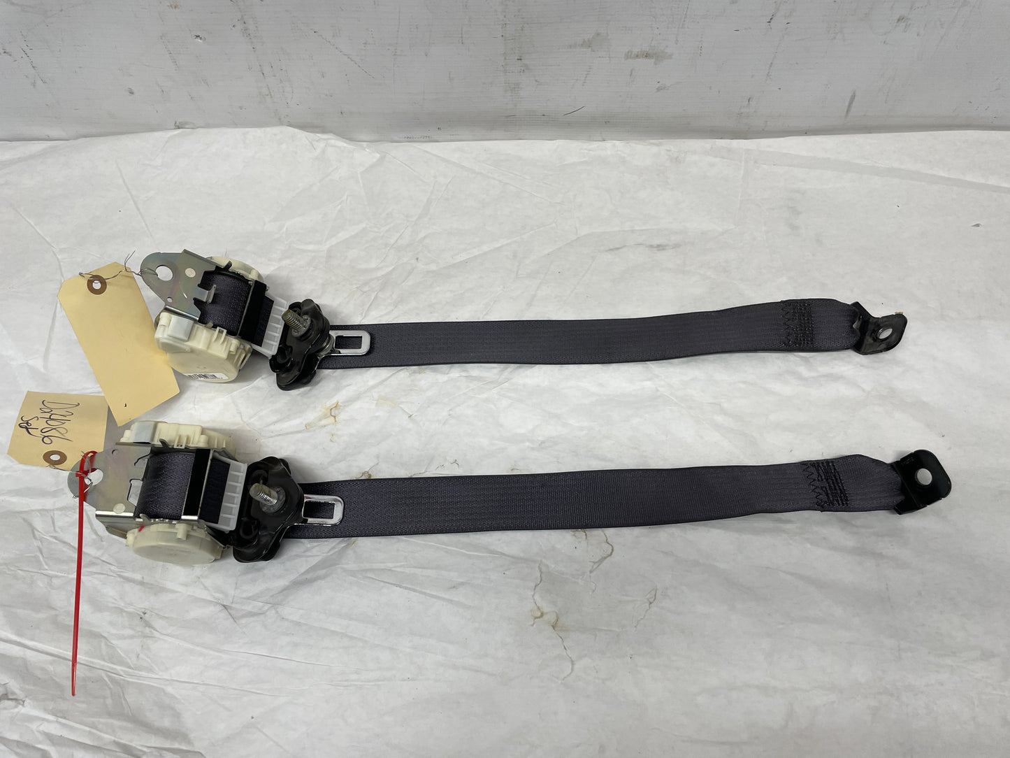 2010 Chevy Camaro SS Rear Seat Belts Seatbelts Retractors OEM - Day's Parts Yard