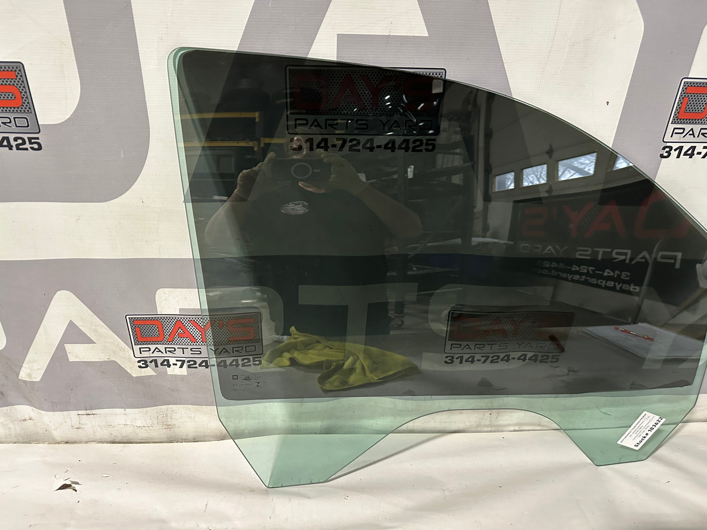 2019 Chevy Tahoe K1500 Premier Front RH Passenger Door Window Glass OEM - Day's Parts Yard