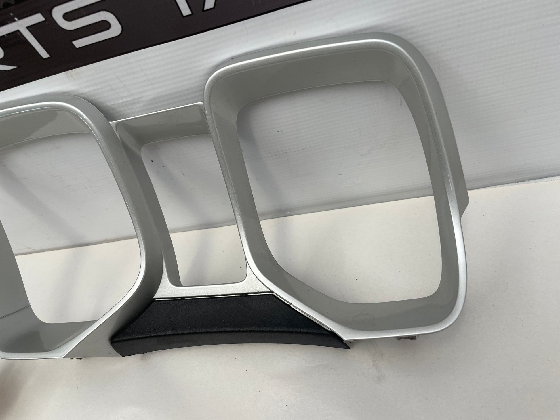 2010 Chevy Camaro SS Gauge Bezel Trim OEM - Day's Parts Yard