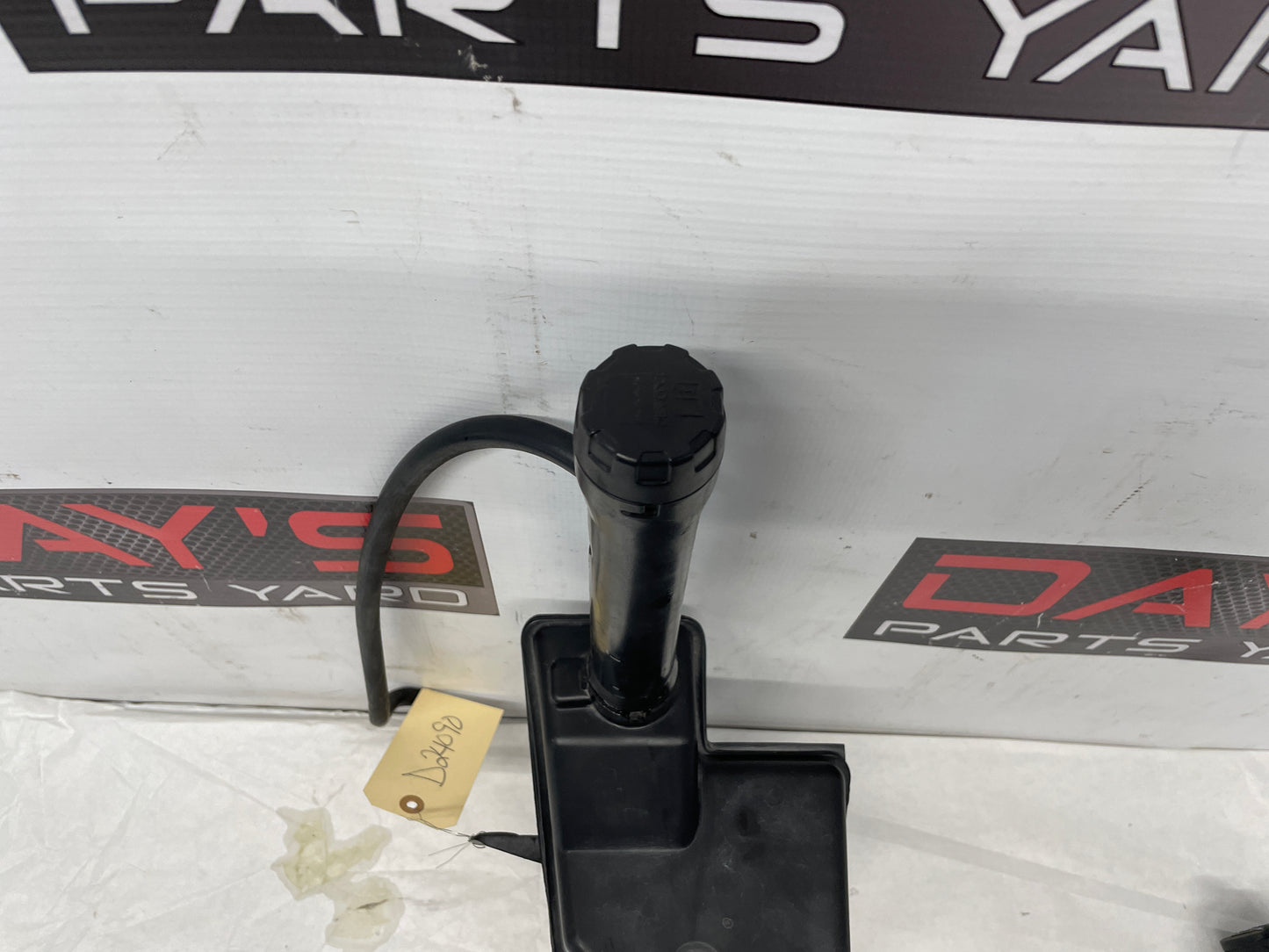 2010 Chevy Camaro SS Coolant Recovery Reservoir Overflow Bottle Tank OEM - Day's Parts Yard
