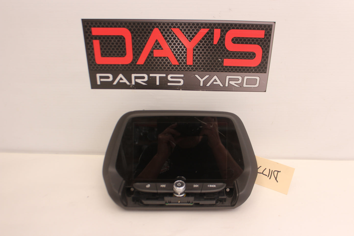 2019 Chevy Camaro SS 1LE Touch Screen Navigation Display OEM - Day's Parts Yard