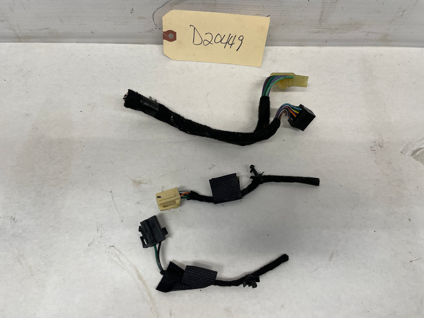 2009 Pontiac G8 Center Console Wire Wiring Harness Pigtail Plugs OEM - Day's Parts Yard