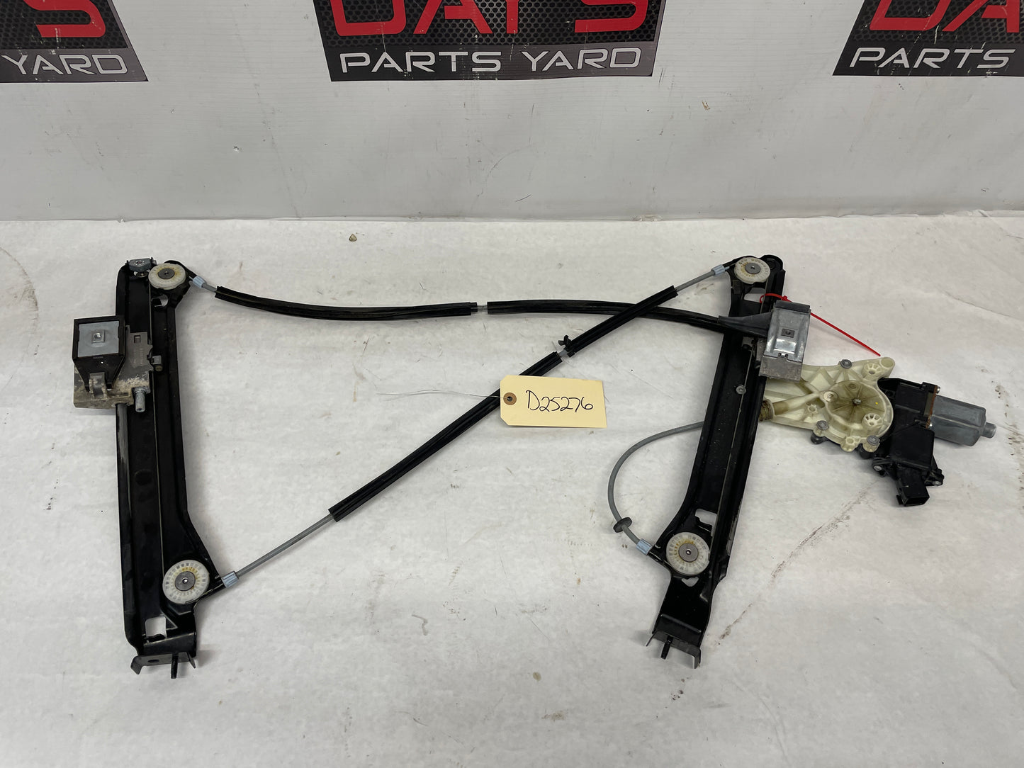 2012 Chevy Camaro ZL RH Passenger Front Window Regulator w/ Motor OEM - Day's Parts Yard