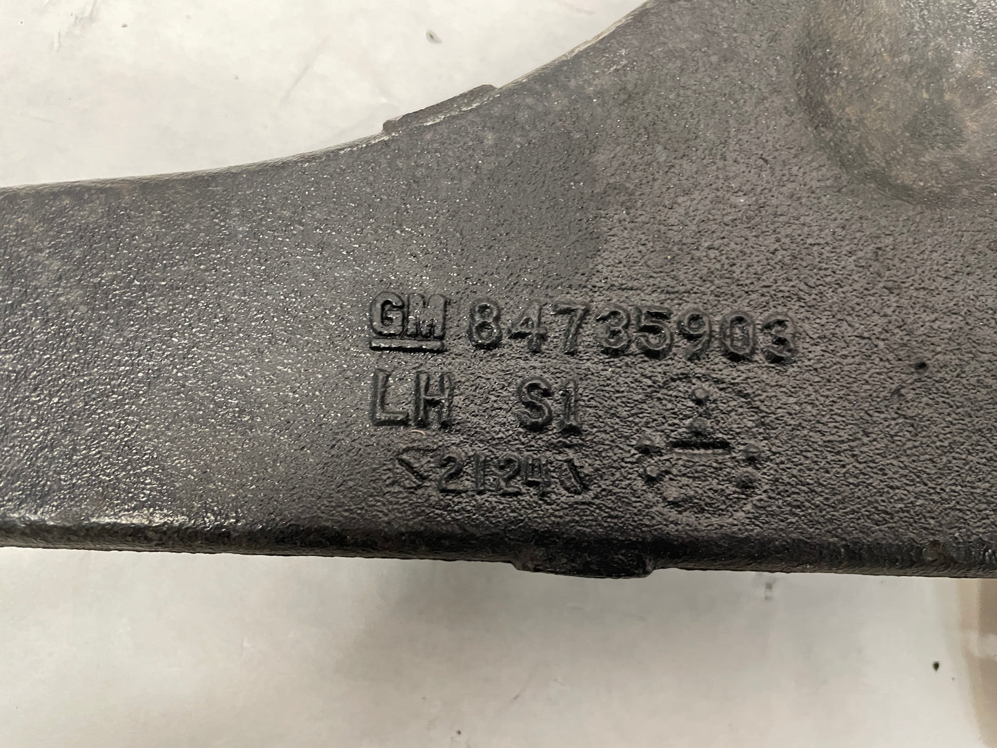 2022 GMC Sierra C2500 LH Driver Front Lower Control Arm OEM - Day's Parts Yard