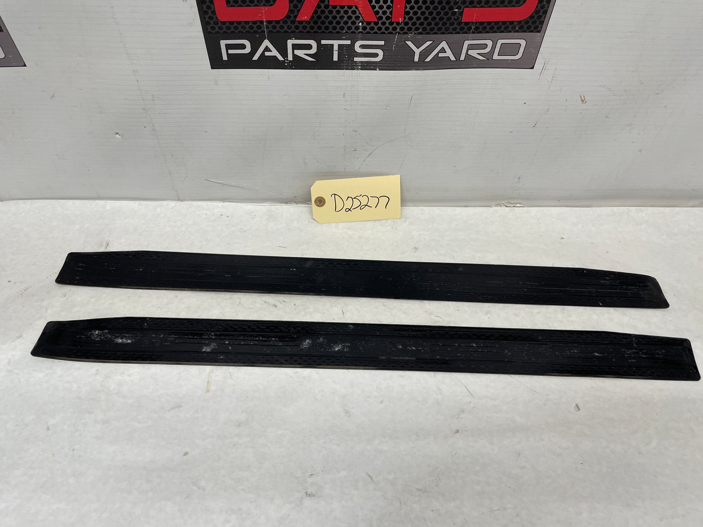 2012 Chevy Camaro ZL1 RH & LH Door Sill Scuff Plate Insert Strips OEM - Day's Parts Yard