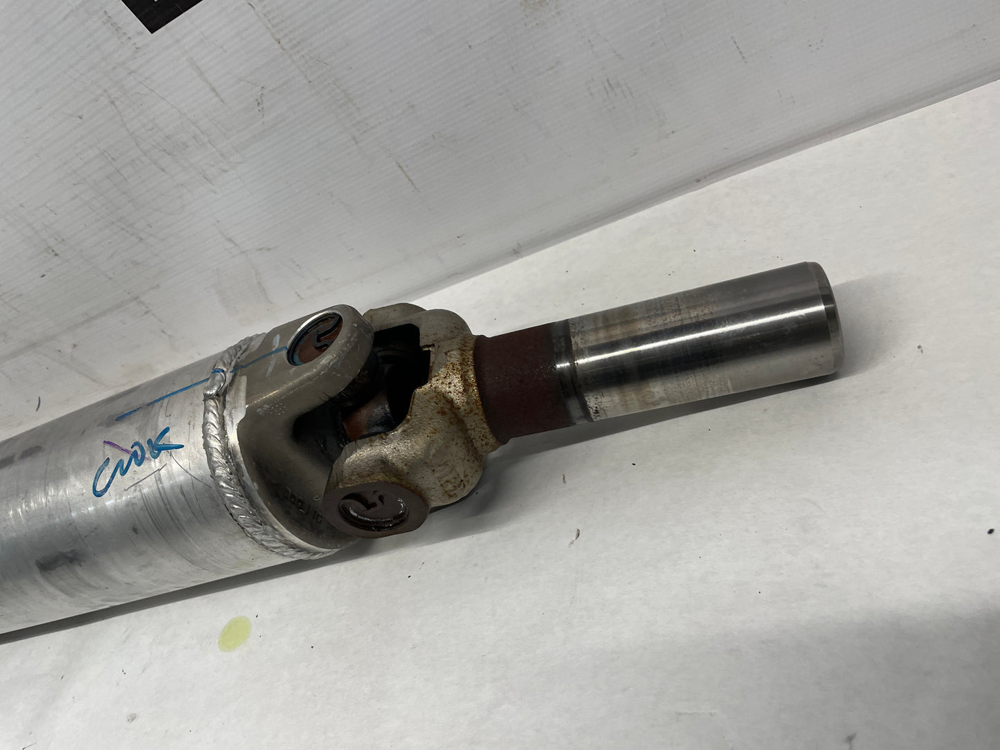 2018 Cadillac Escalade Rear Drive Shaft Driveshaft Driveline OEM - Day's Parts Yard