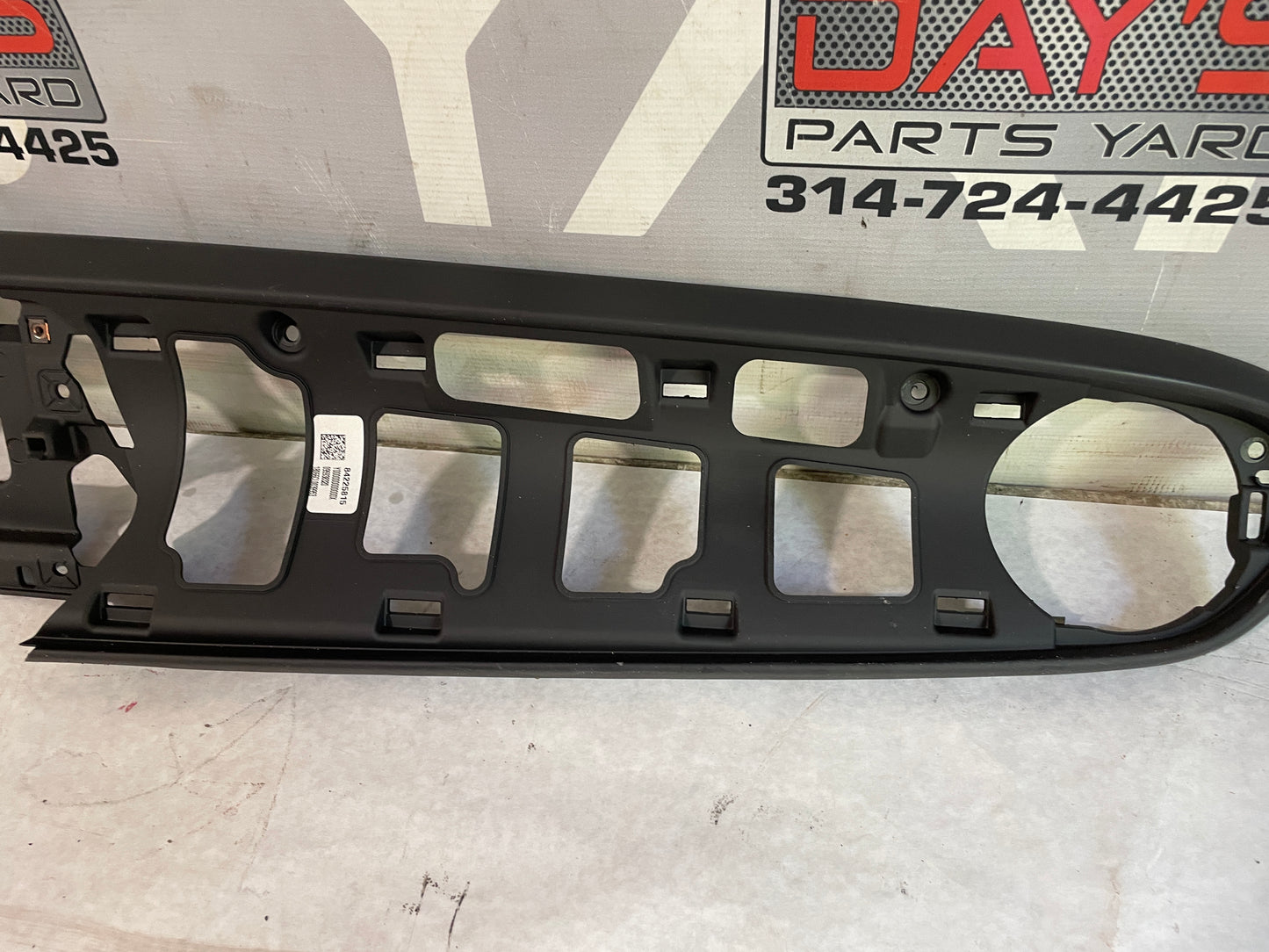 2018 Chevy Camaro ZL1 1LE Dash Board Instrument Panel Cluster Trim Bezel OEM - Day's Parts Yard