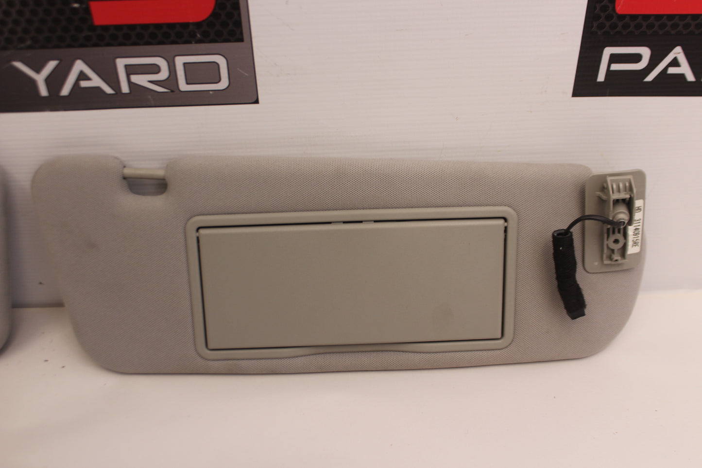 2015 Chevy SS Sedan RH & LH Sun Visor Sunvisor w/Clips OEM - Day's Parts Yard