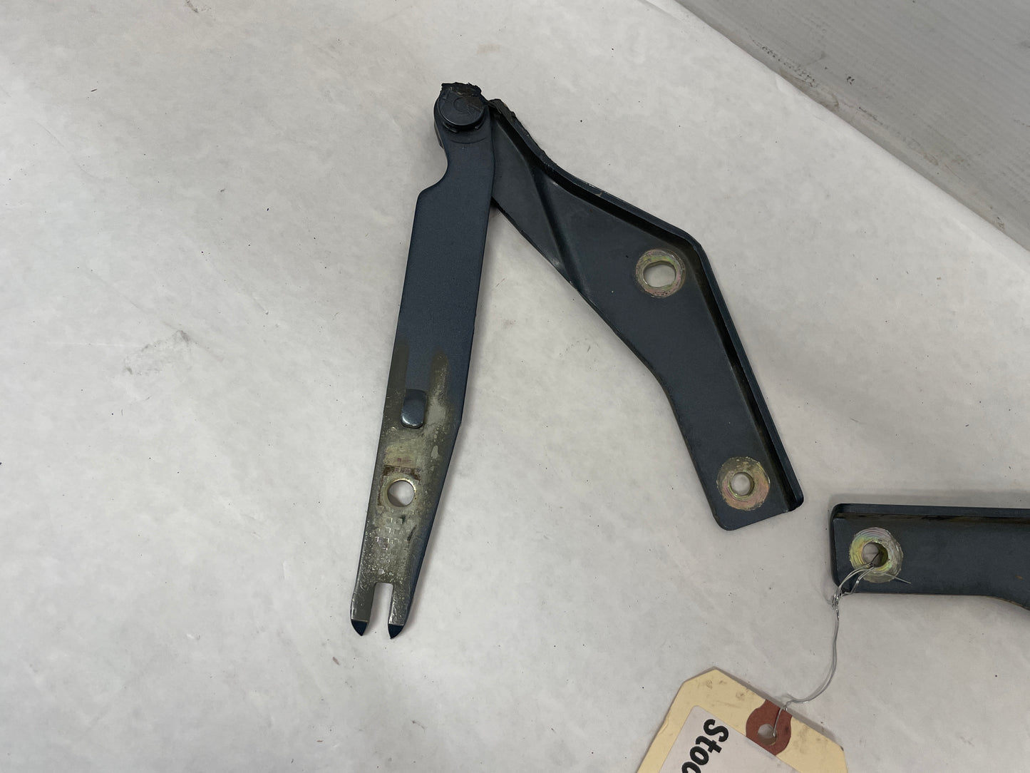 2005 Pontiac GTO RH & LH Hood Hinges Set OEM