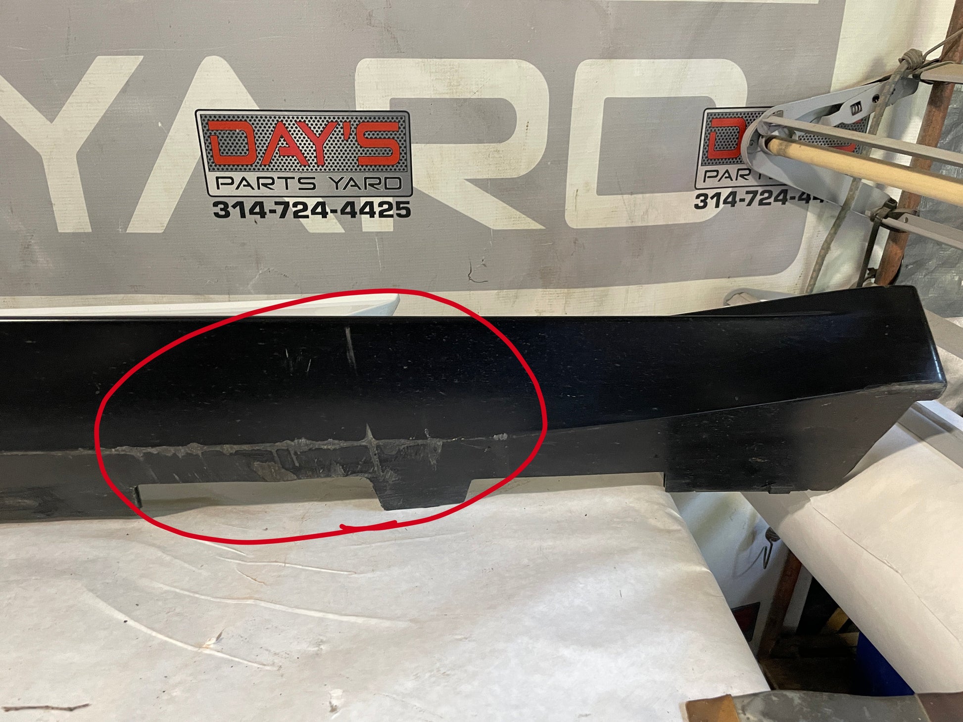 2018 Chevy Camaro ZL1 1LE RH Passenger Rocker Molding OEM - Day's Parts Yard