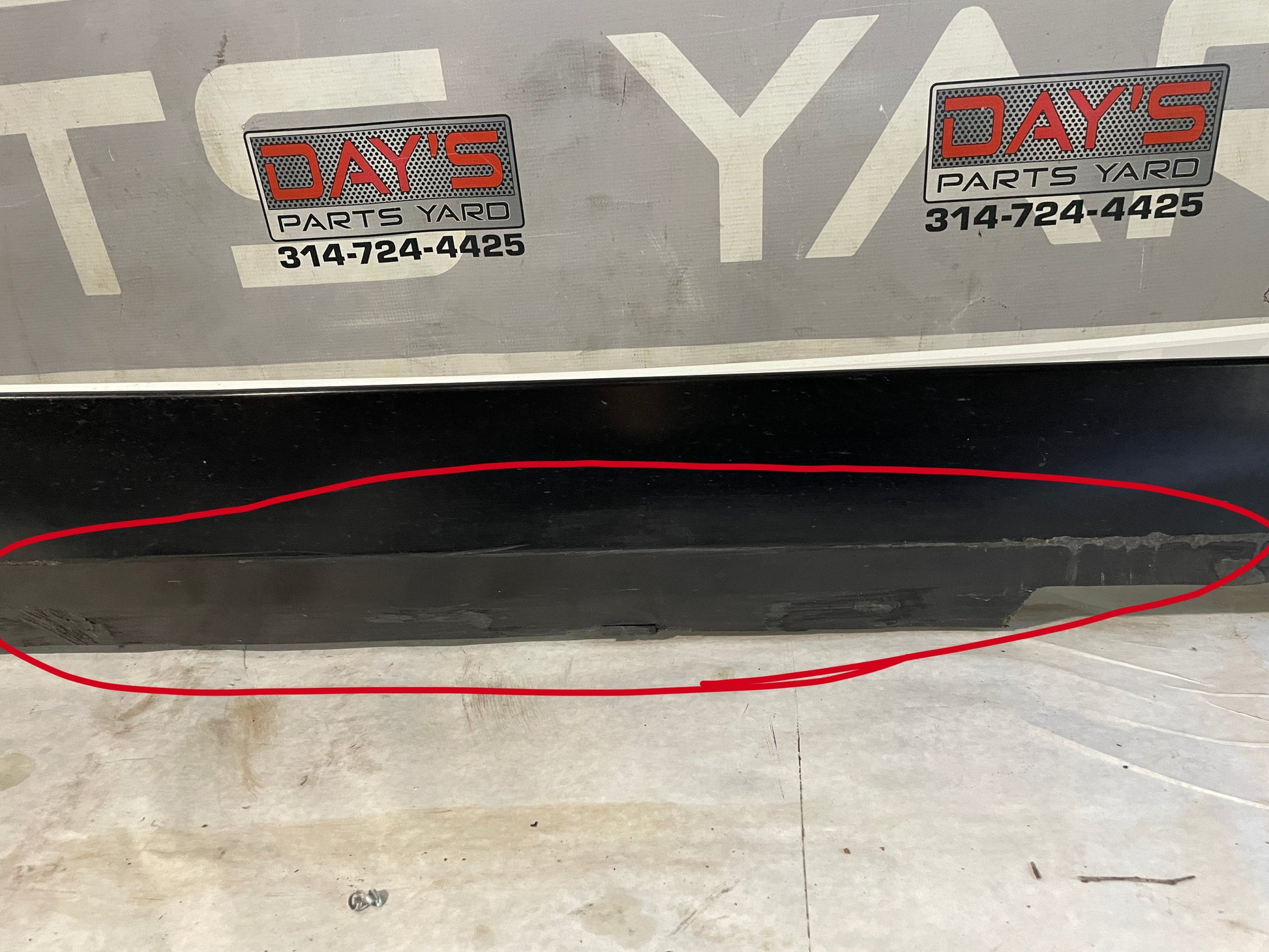 2018 Chevy Camaro ZL1 1LE RH Passenger Rocker Molding OEM - Day's Parts Yard