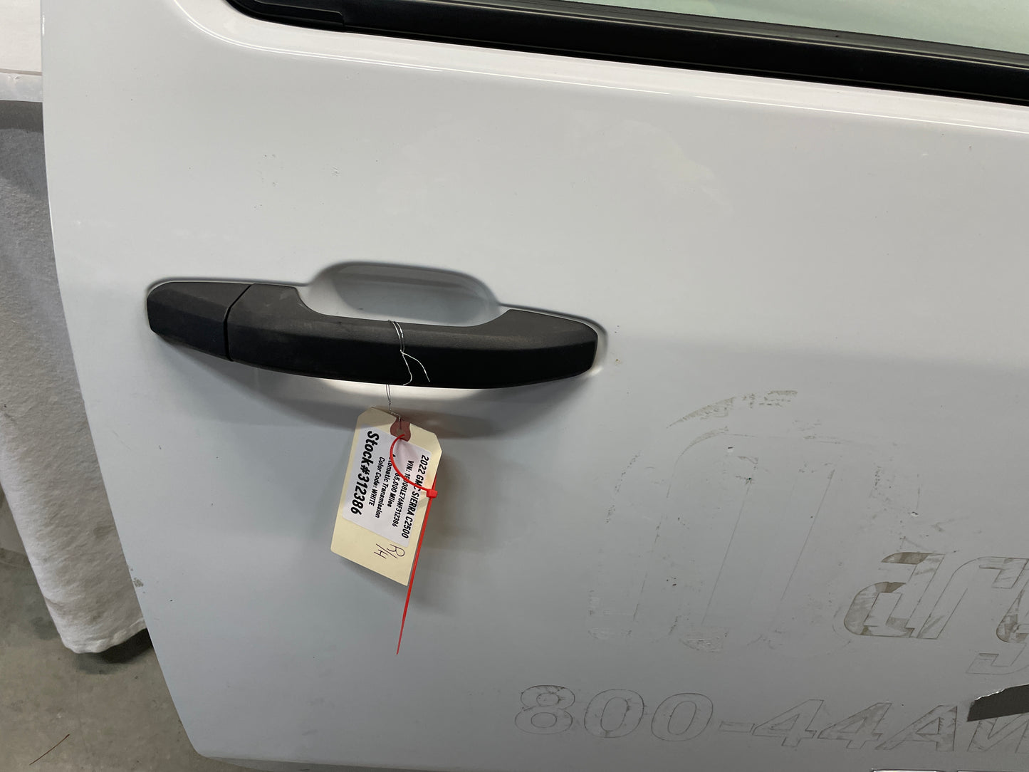 2022 GMC Sierra C2500 Front RH Passenger Standard Single Cab Door OEM - Day's Parts Yard