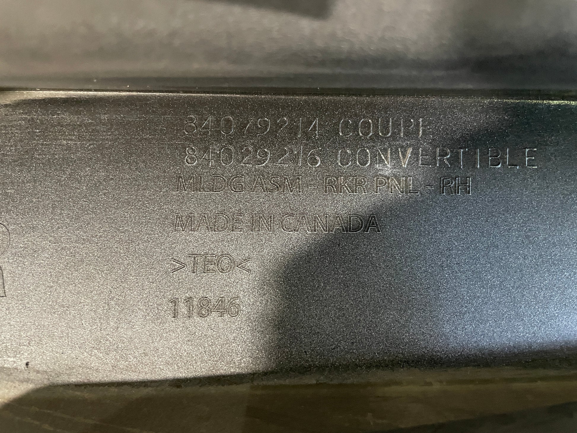 2018 Chevy Camaro ZL1 1LE RH Passenger Rocker Molding OEM - Day's Parts Yard