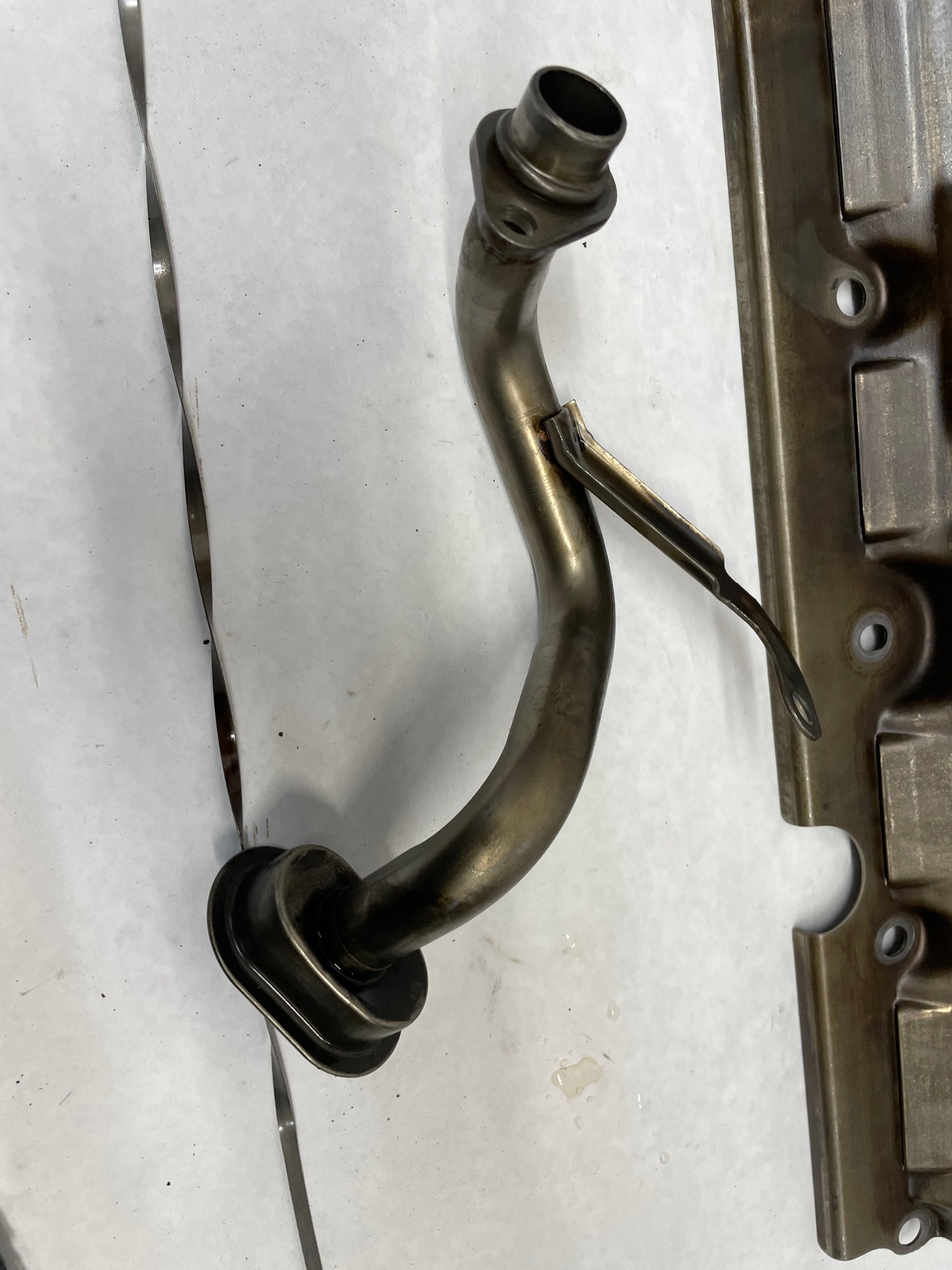 2005 Pontiac GTO Complete Oil Pan Assembly Pick Up Tube Windage Tray Dip Stick OEM