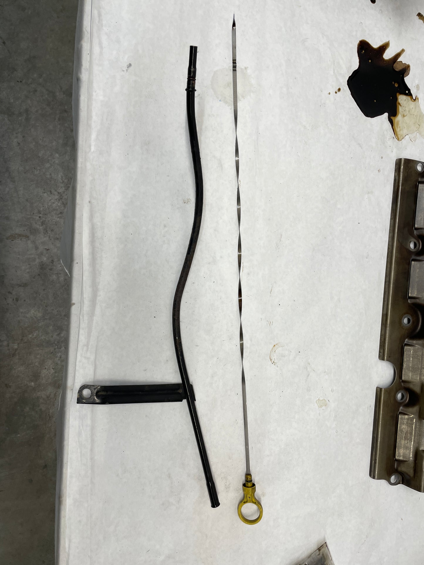 2005 Pontiac GTO Complete Oil Pan Assembly Pick Up Tube Windage Tray Dip Stick OEM