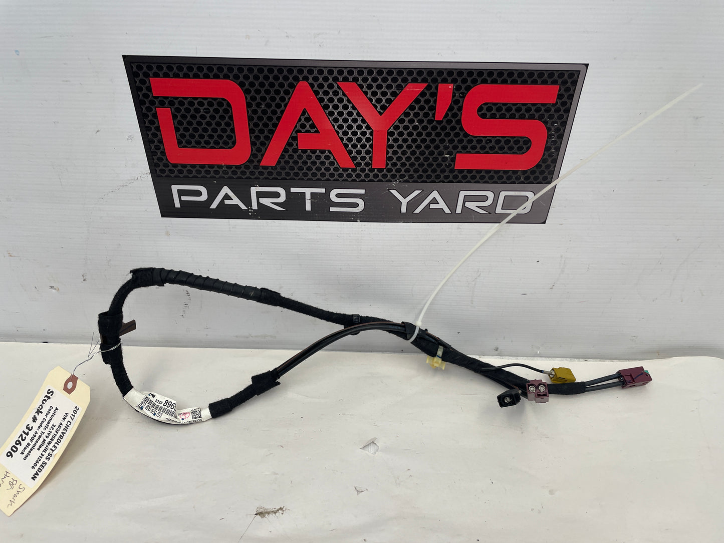 2017 Chevy SS Sedan Shark Fin Antenna Wire Wiring Harness OEM - Day's Parts Yard