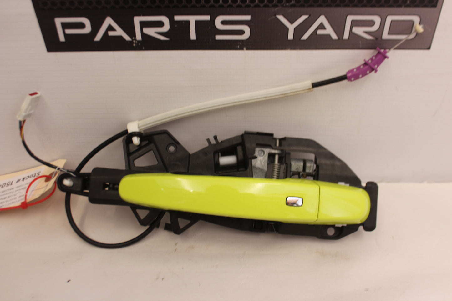 2019 Chevy Camaro SS 1LE Front RH Passenger Exterior Door Handle OEM - Day's Parts Yard
