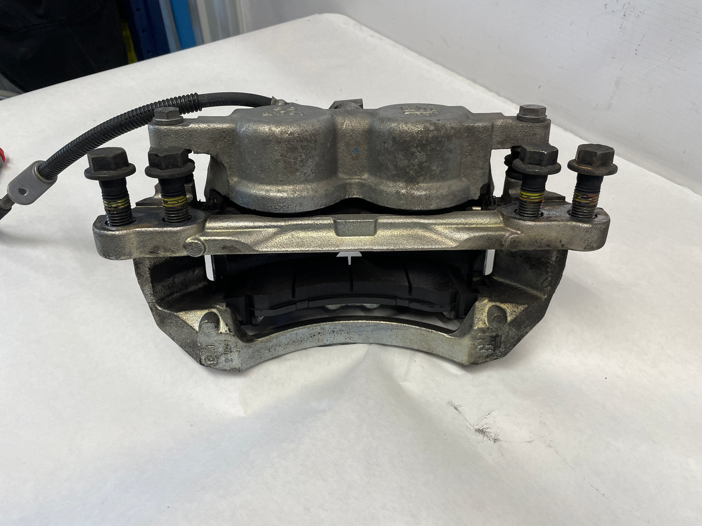 2022 GMC Sierra C2500 Front Brake Calipers OEM - Day's Parts Yard