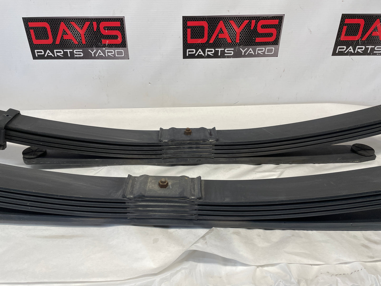 2022 GMC Sierra C2500 LH & RH Rear Leaf Springs OEM - Day's Parts Yard