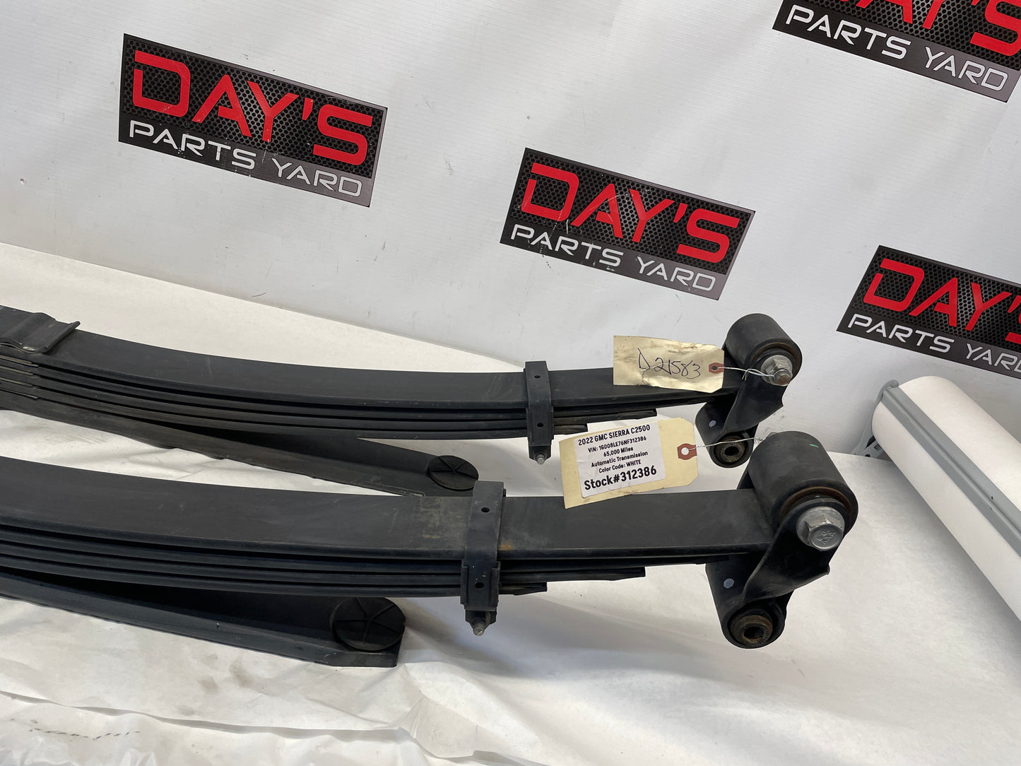 2022 GMC Sierra C2500 LH & RH Rear Leaf Springs OEM - Day's Parts Yard
