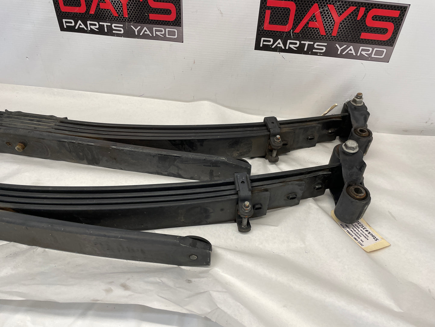 2022 GMC Sierra C2500 LH & RH Rear Leaf Springs OEM - Day's Parts Yard