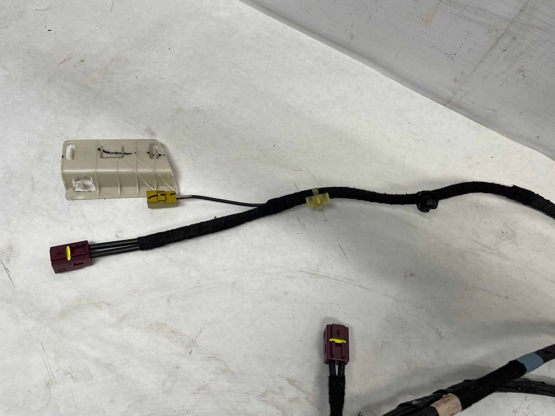 2017 Chevy SS Sedan Shark Fin Antenna Wire Wiring Harness OEM - Day's Parts Yard