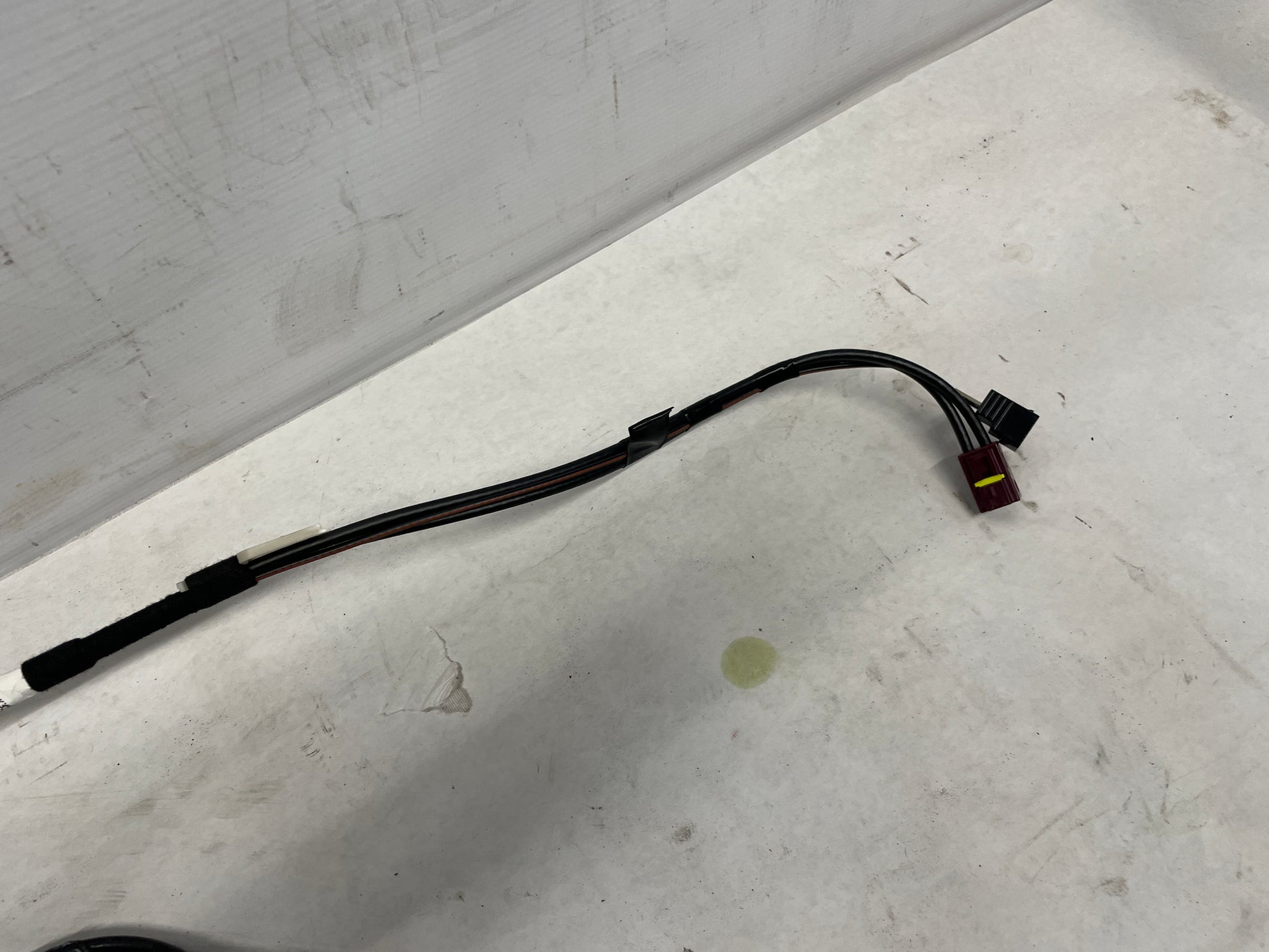 2017 Chevy SS Sedan Shark Fin Antenna Wire Wiring Harness OEM - Day's Parts Yard