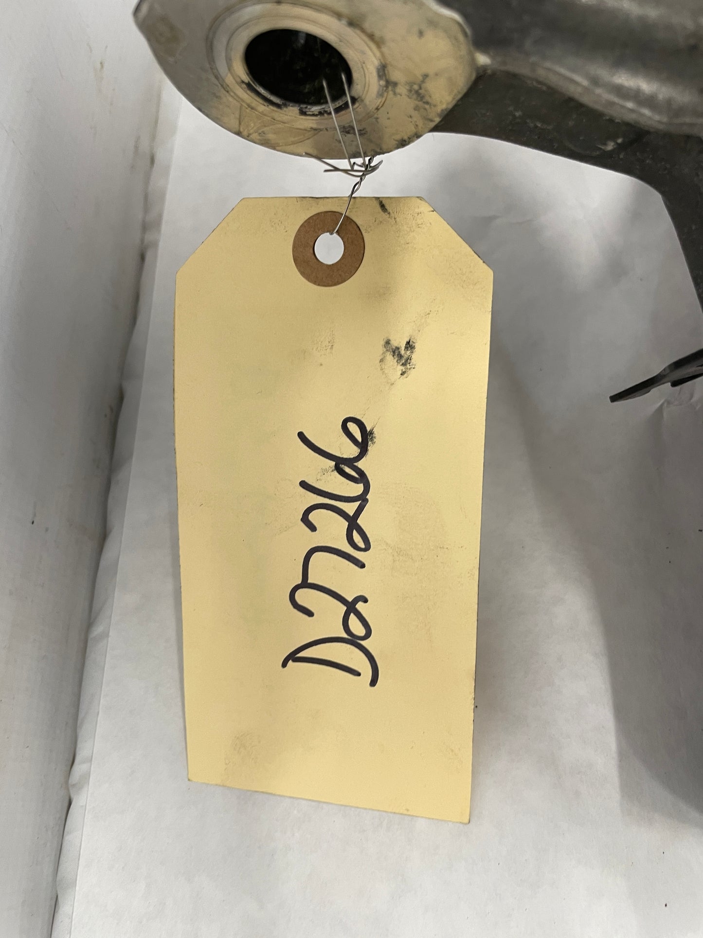 2005 Chevy C6 Corvette LH Driver Front Suspension Spindle Knuckle Hub OEM - Day's Parts Yard